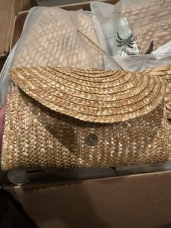 Women’s Straw Clutch/Purse