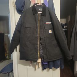 Carhartt- Men's XL loose fit heavy jacket