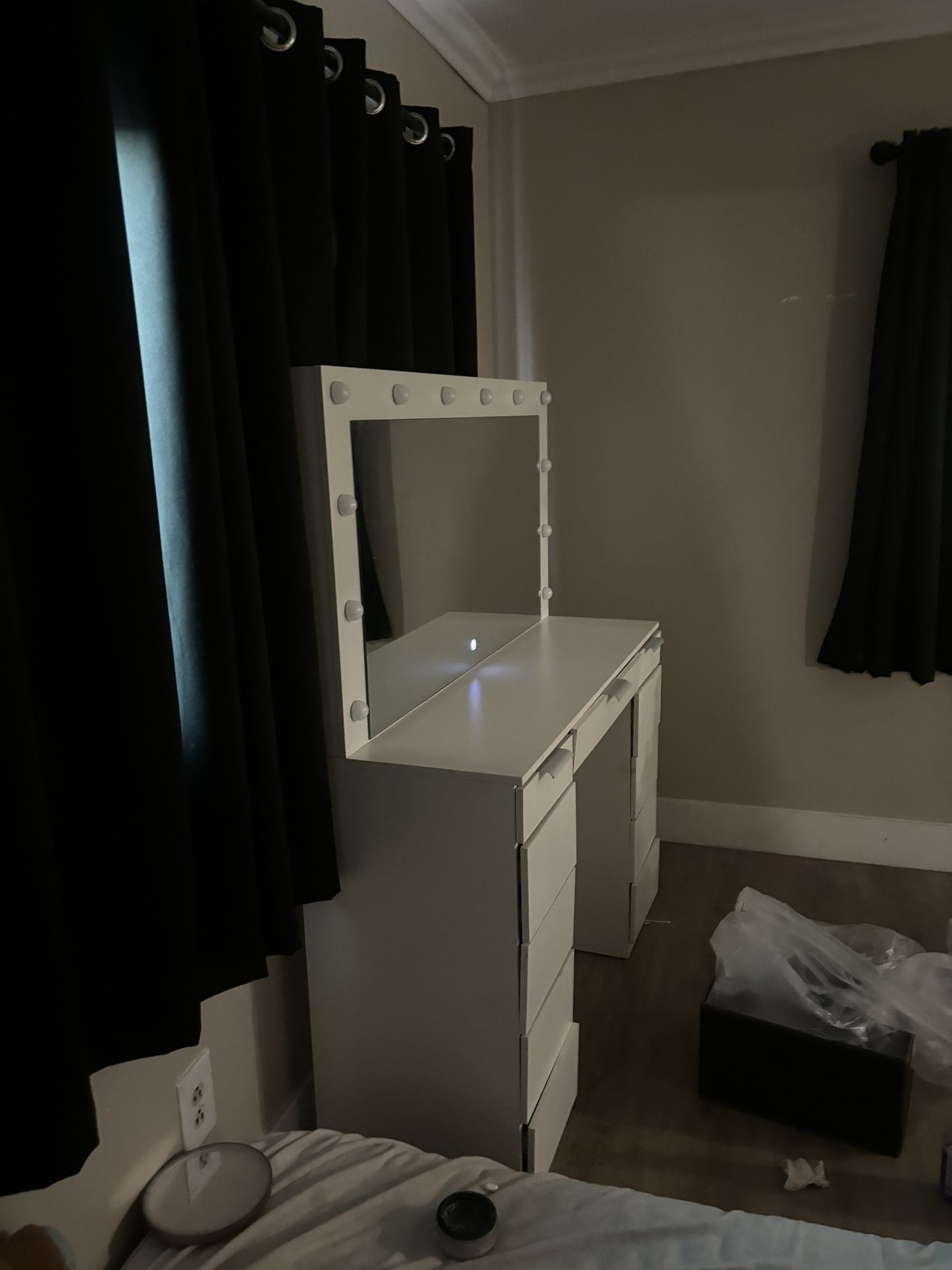 Make Up Vanity