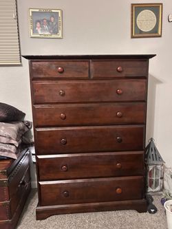 Dresser and 2 nightstands