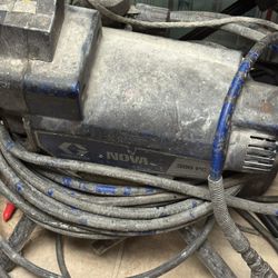 Graco 390 Paint Sprayer 