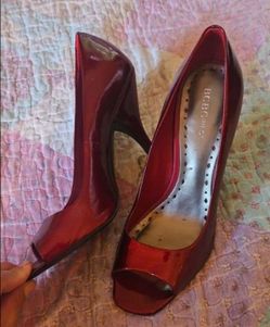 BCBGIRLS patent red heels sz 10