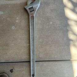24” USA Crecent 