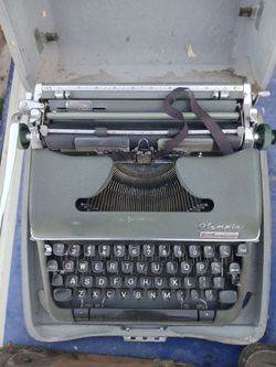 Old school type writer good condition