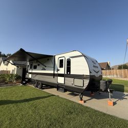 Spacious 2025 Travel Trailer RV