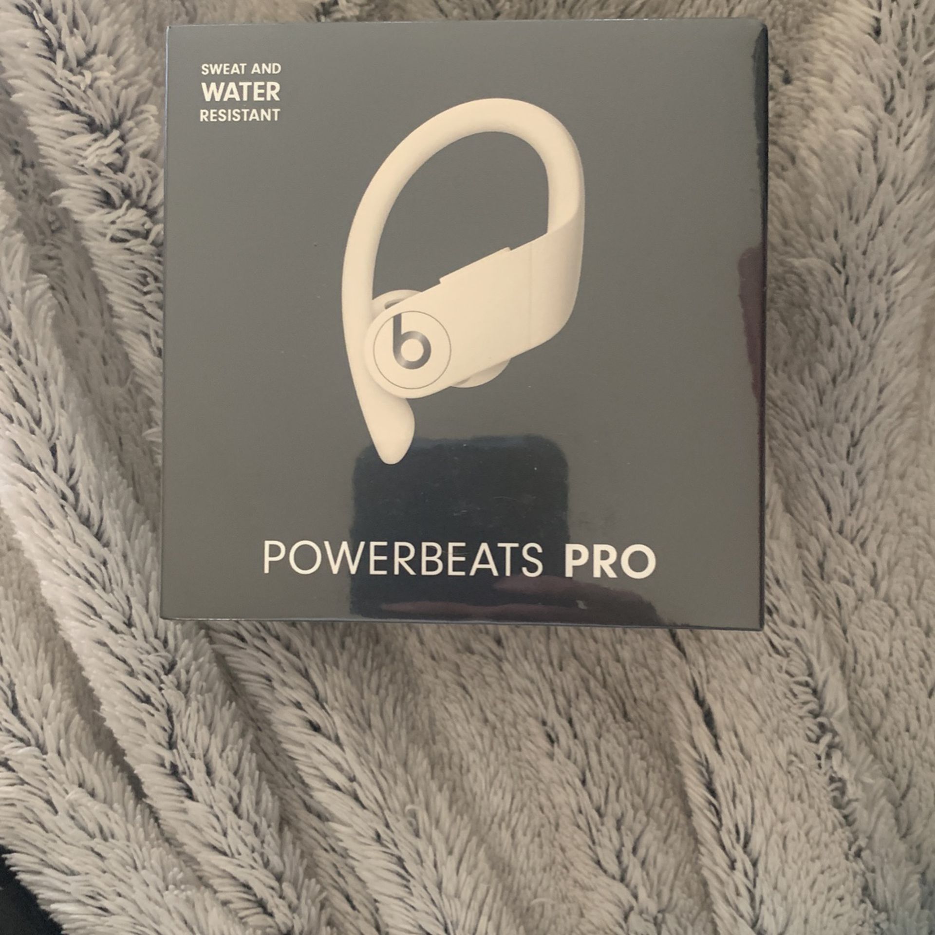 NEW SEALED POWERBEATS PRO WHITE WIRELESS HIGH PERFORMANCE BLUETOOTH EARBUDS EARPHONES 