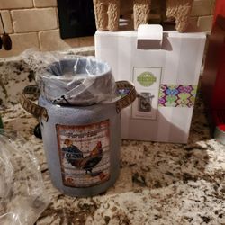 New Vintage Rooster Crock Wax Melt Warmer 