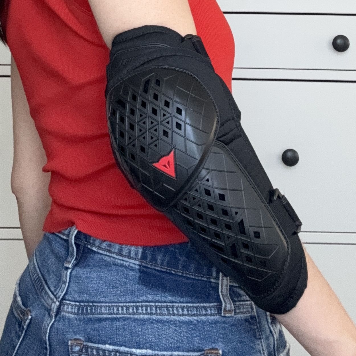 dainese elbow guards