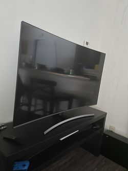 Samsung 8 Series TV 55” Curved - Supports Apple Airplay And Screen Share