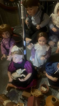 Porcelain dolls, Amish
