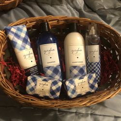 Bath and Body Works Gingham Gift Basket