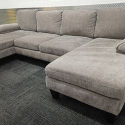 Free Delivery Today! Like new! (1 month old) Gray U shape sectional couch! Pet/Smoke Free! Smells great. Comfy Sofa!