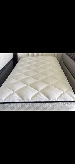 Twin mattress