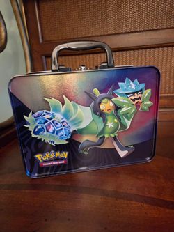Pokémon Trading Card Game Collector Chest Tin