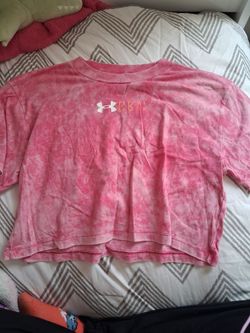 Pink under Armour cropped tee