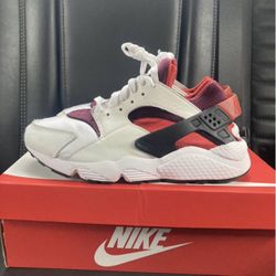 Nike Huarache Size 8.5 Men