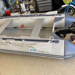 Bris Boat 