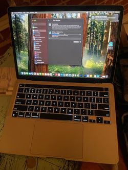 2022 Apple MacBook Pro M2 13 inch 24gb RAM 2TB SSD