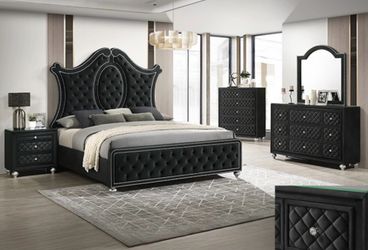 BLACK VELVET QUEEN SIZE BEDROOM SET. FINANCING AVAILABLE