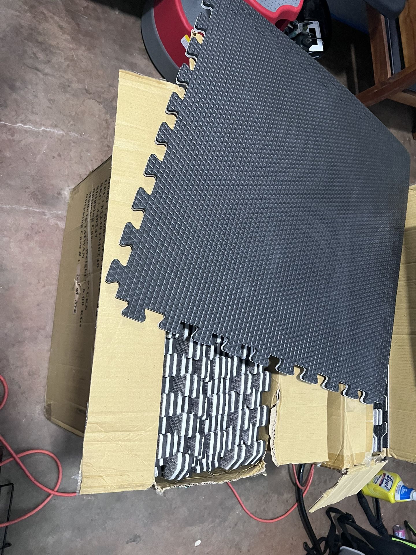 Foam Puzzle Flooring (16 Pieces)