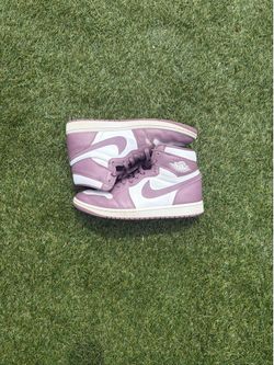 Jordan 1 Retro High OG Mauve Size 10
