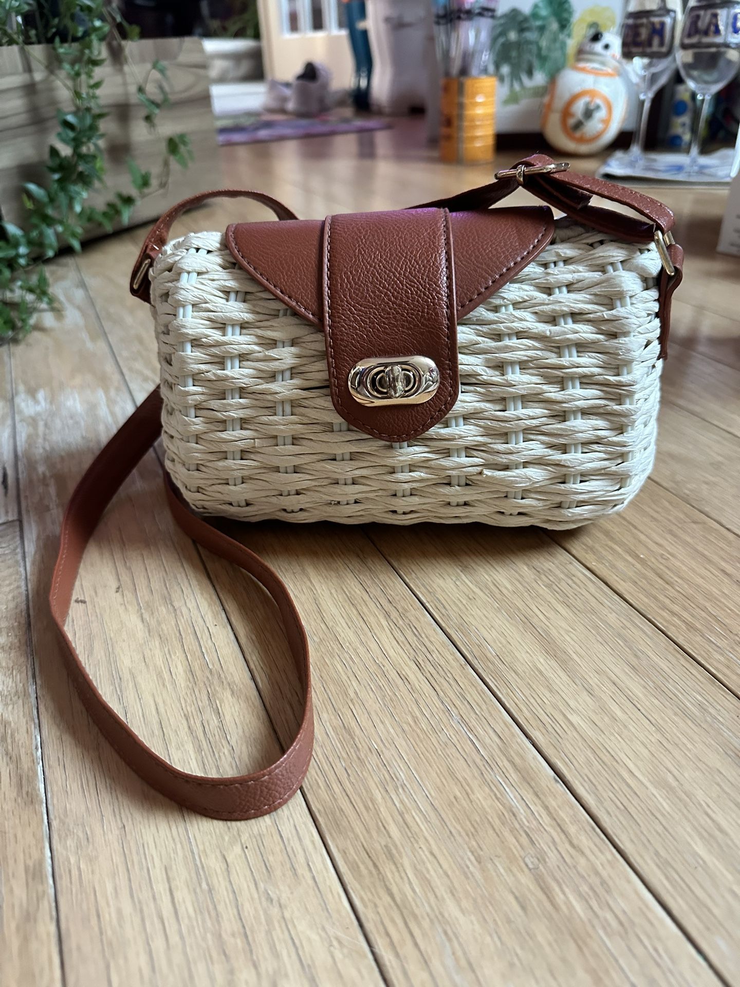 Rattan and Faux Leather Handbag With Adjustable Crossbody Strap