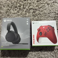 Wireless headset with Xbox control controller