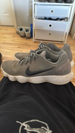 Shoes size 14