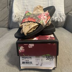 Gucci Women’s Pool Slides