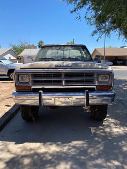 1990 Dodge D/W Truck