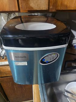 Ice maker