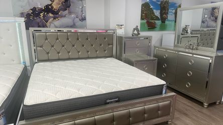 Labor Day Offer🇺🇸Beautiful 5pc Bedroom Furniture Set With FREE Nightstand $1499
