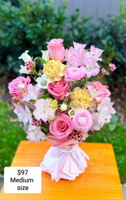 Beautiful Fresh Flowers Gifts Roses For Valentine's Day 