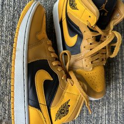 Jordan 1 Mid "Chutney/Taxi/Black" Women's Shoe size 8