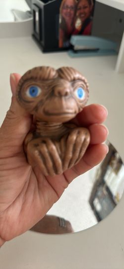 Mini Porcelain E.T. Figure – Collectible H3 in W 2in