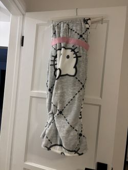 Hello Kitty Gray Blanket