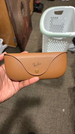 Ray-Ban Meta Wayfarer Smart Glasses – Matte Black w/ Charging Case