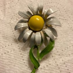 Large Mid Century Daisy Broach