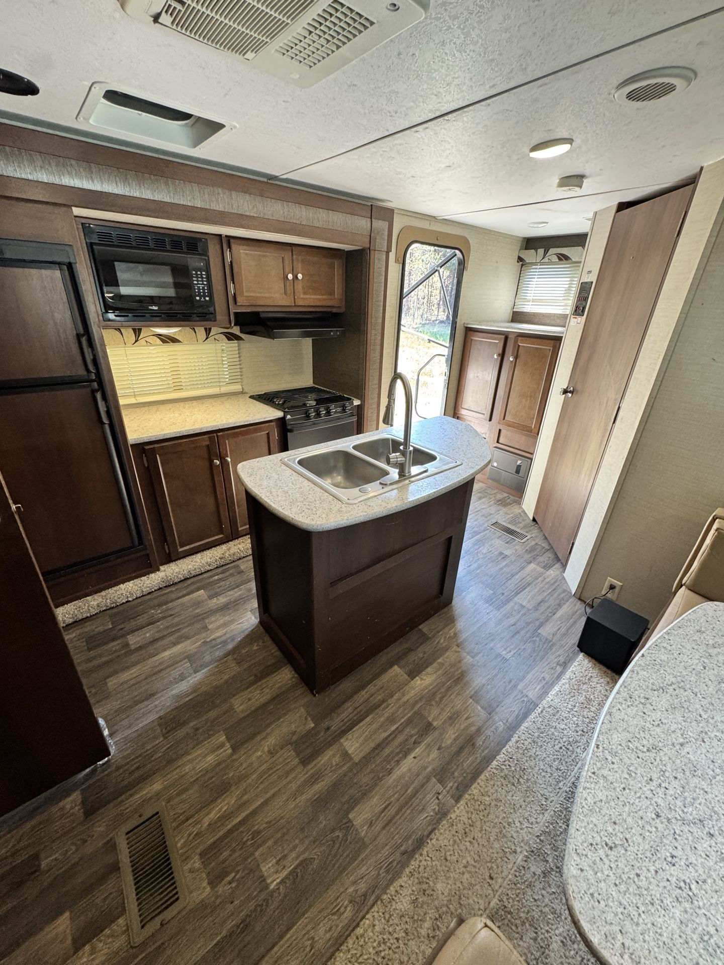2016 Keystone 22’ Camper