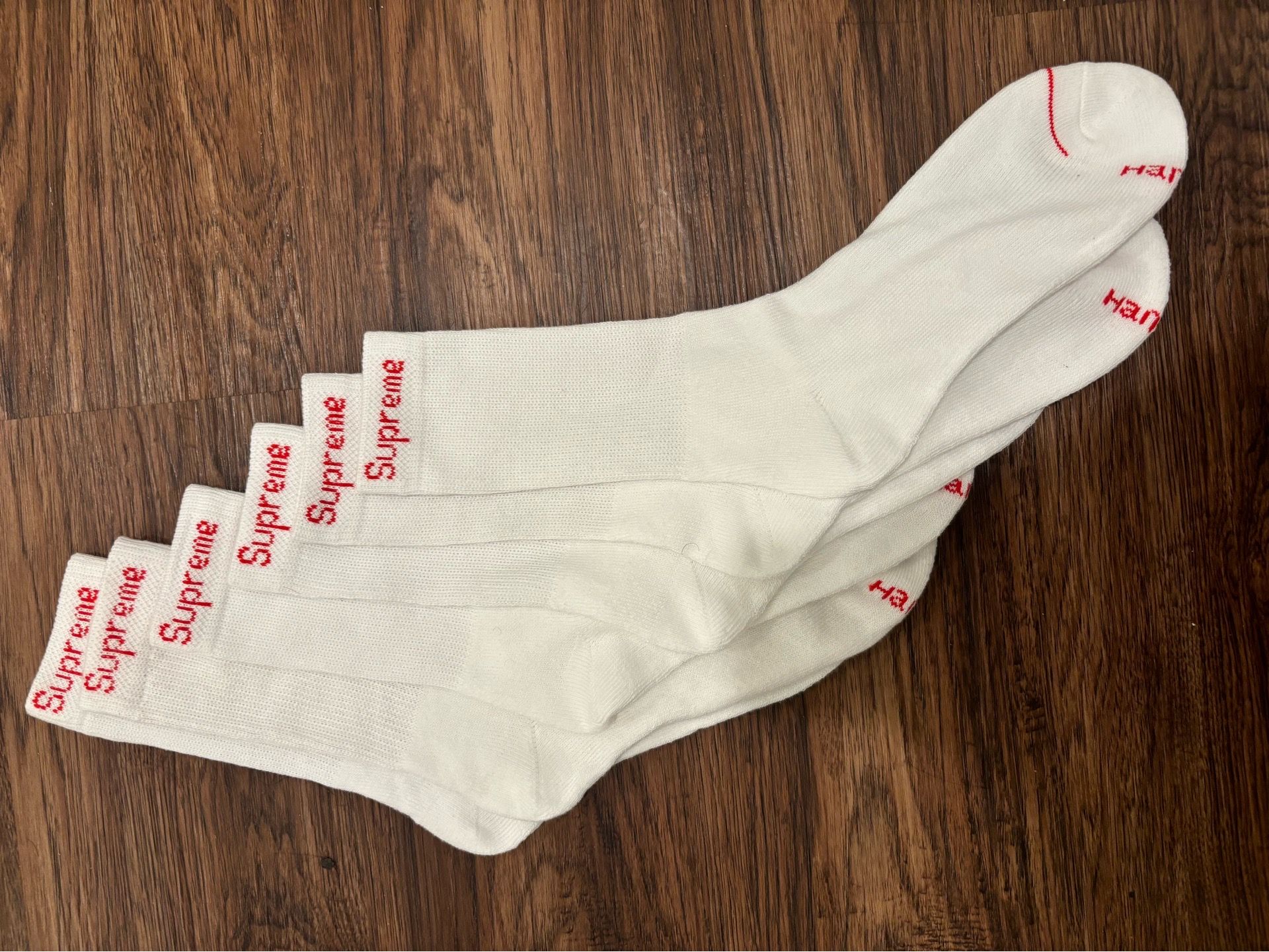 Supreme socks
