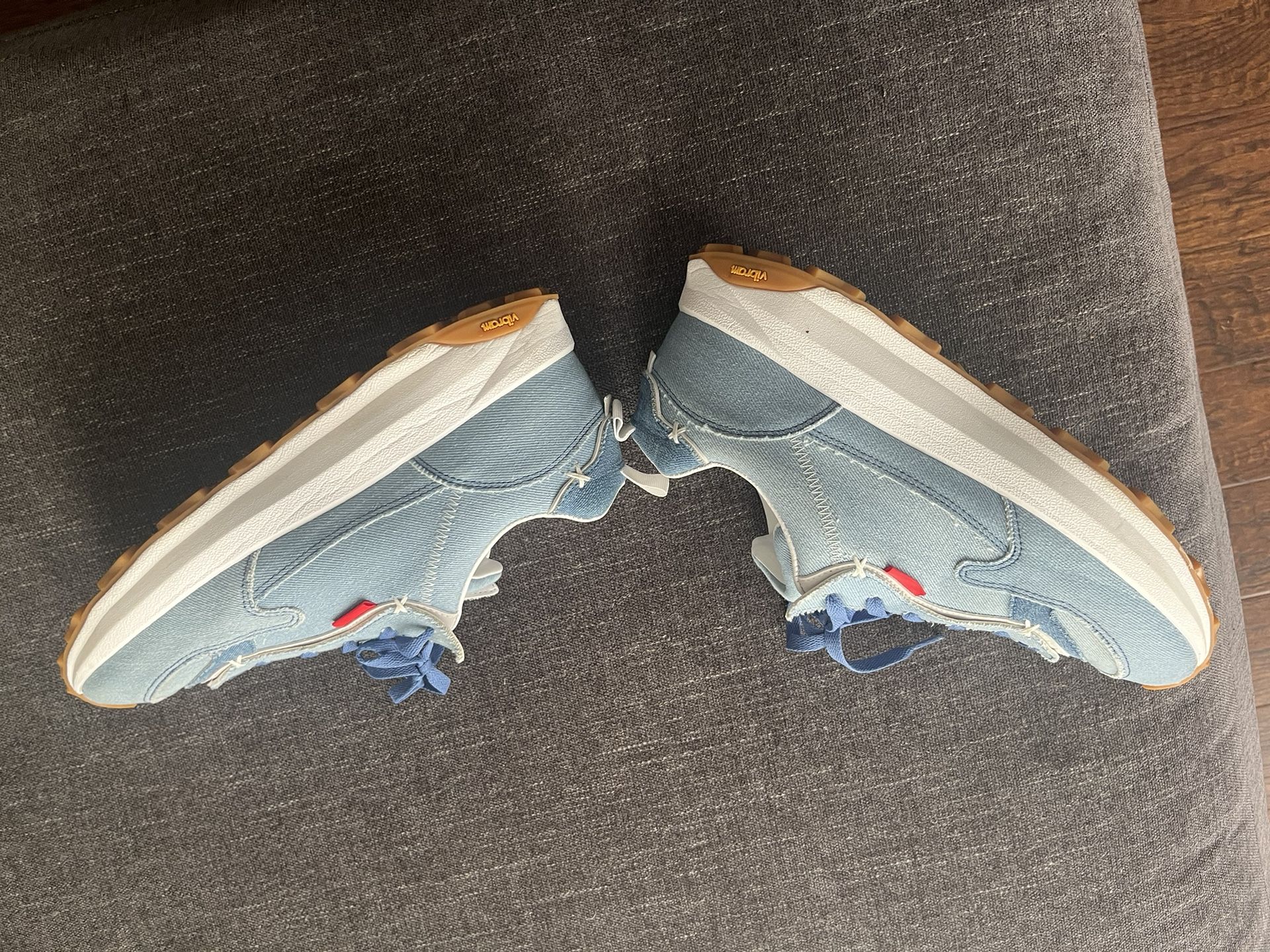 Mâché Canadian Tuxedo