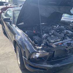 2006 Ford Mustang FOR PARTS ONLY 