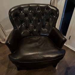 Elegant statement chair 