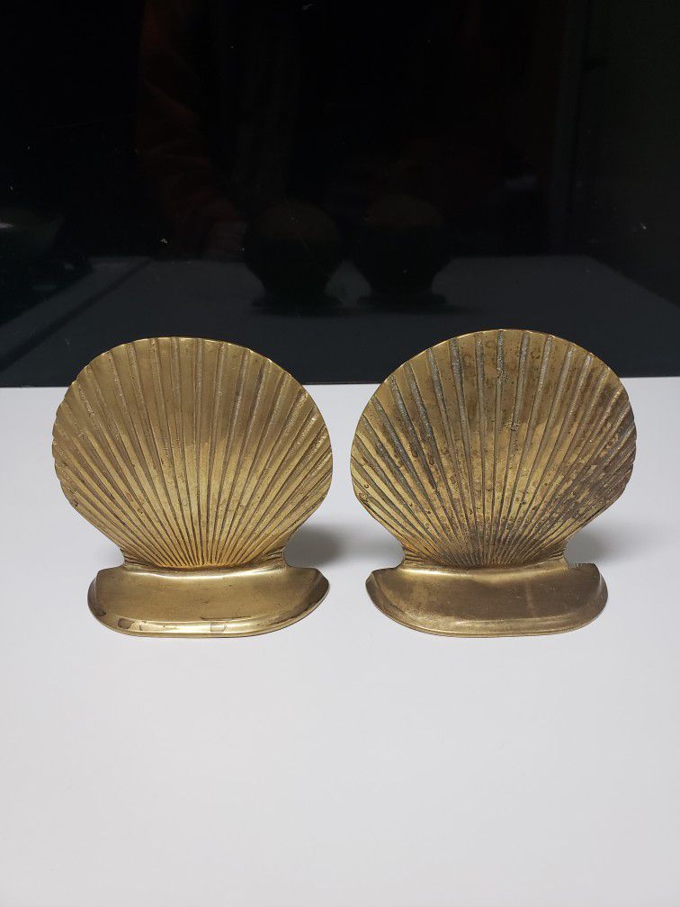 Solid Brass Clam Shell Bookends 