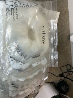 Willow breastmilk bags