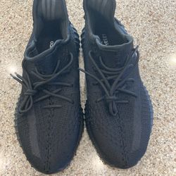 Yeezy 350 Onyx Size 8