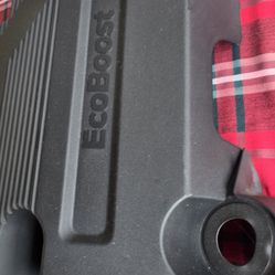 OEM Ford F-150 2.7L EcoBoost Engine Cover - Excellent Condition
