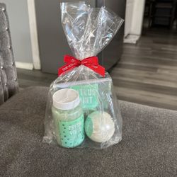 bath salts and bath bombs