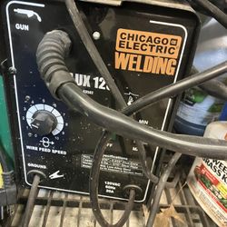 Wire Feed 125v Welder, Mask, Gloves