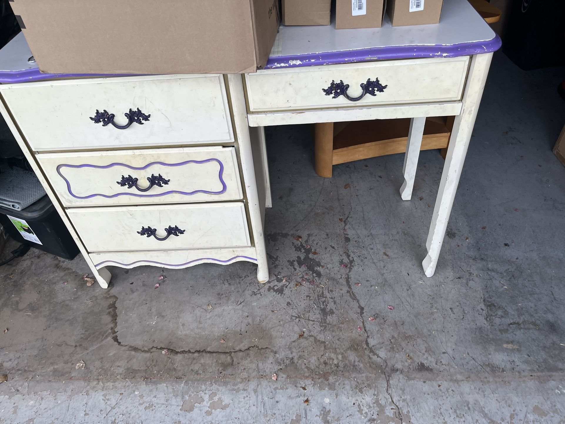 Small Kids Desk